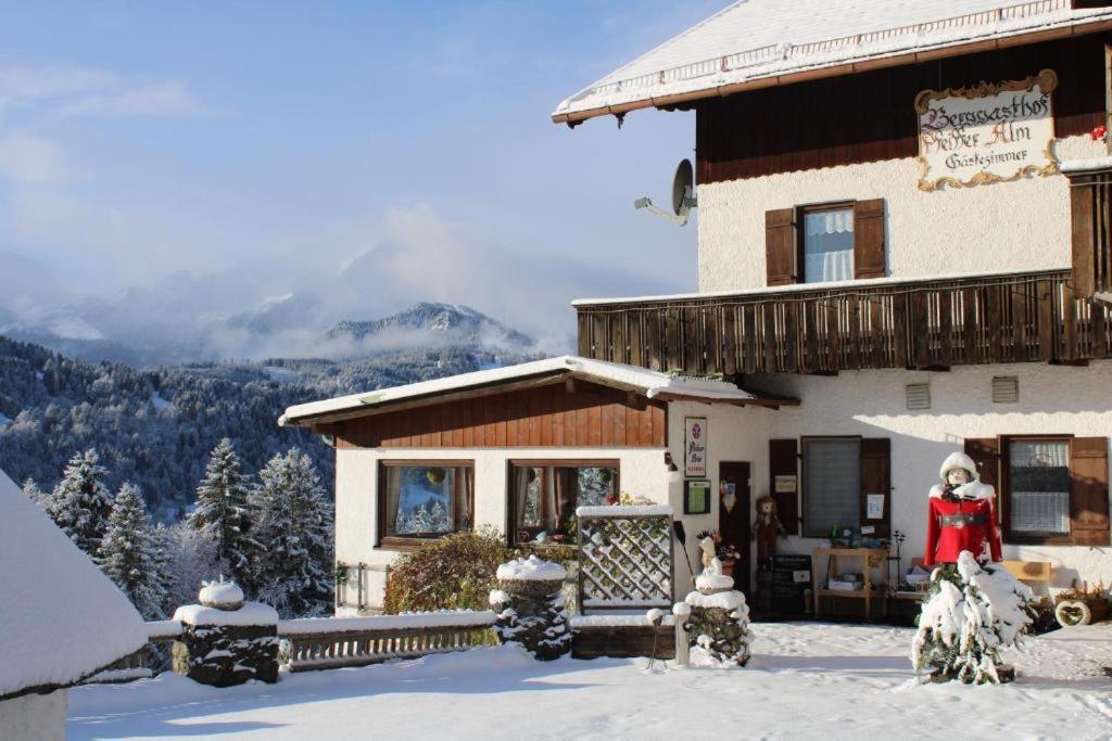 Pfeiffer Alm Am Sonnenhang Mit Blick Auf Die Zugspitze Garmisch-Partenkirchen Dış mekan fotoğraf